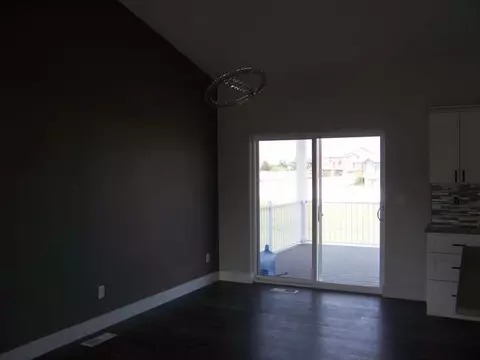 306 Cobblestone Lp, Mandan, ND 58554 photo 13
