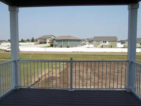 306 Cobblestone Lp, Mandan, ND 58554 photo 12