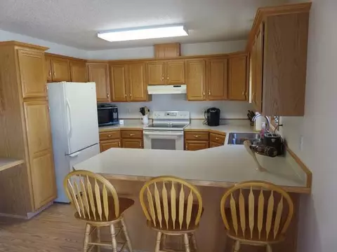 711 Calgary Ave E, Bismarck, ND 58503 photo 4