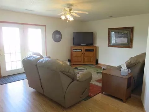 711 Calgary Ave E, Bismarck, ND 58503 photo 8