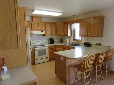 711 Calgary Ave E, Bismarck, ND 58503 photo 5