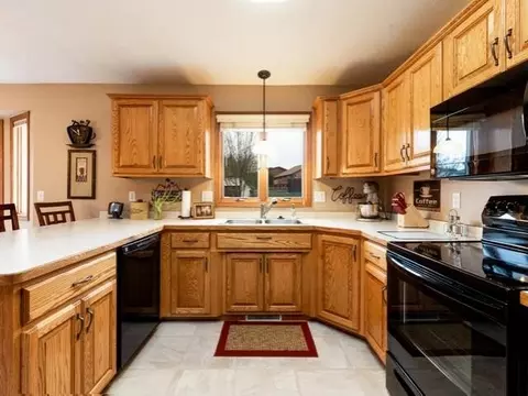 2012 23 N St, Bismarck, ND 58501 photo 2