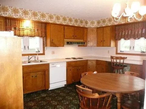 717 Custer Dr, Mandan, ND 58554 photo 8