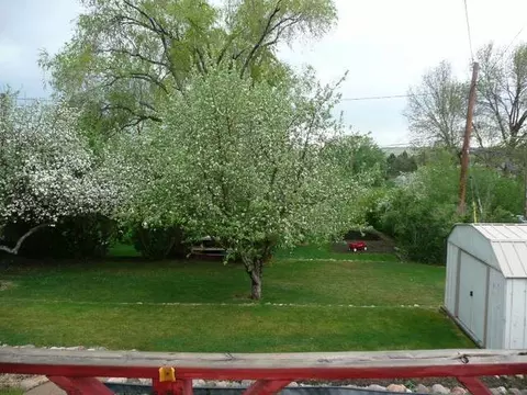 717 Custer Dr, Mandan, ND 58554 photo 2