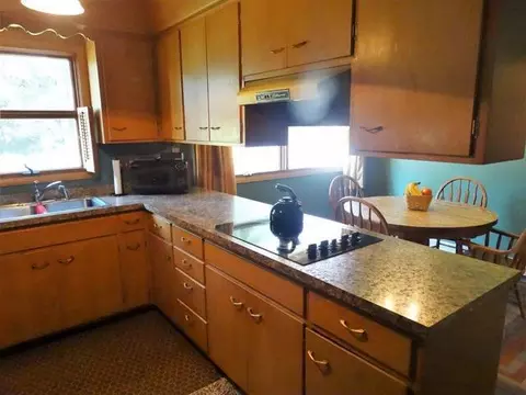 107 Central Ave E, Bismarck, ND 58501 photo 8