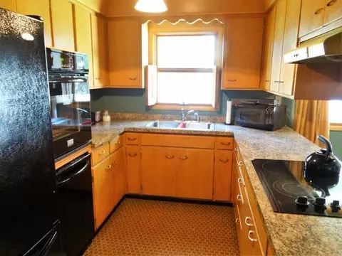 107 Central Ave E, Bismarck, ND 58501 photo 6