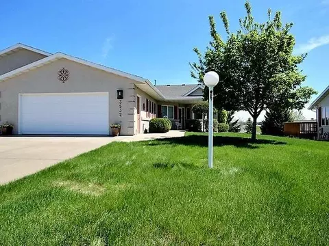 3532 Viewpoint Dr, Bismarck, ND 58503 photo 1