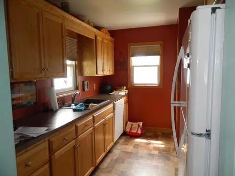1213 Rosser Ave E, Bismarck, ND 58501 photo 7