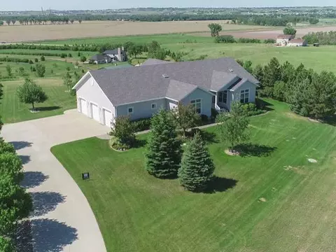 4501 White Spruce Rd, Bismarck, ND 58503 photo 1