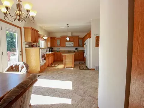 3219 Bethany Lp, Bismarck, ND 58503 photo 8