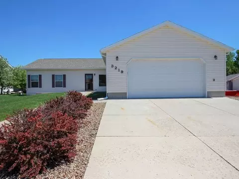 3219 Bethany Lp, Bismarck, ND 58503 photo 31