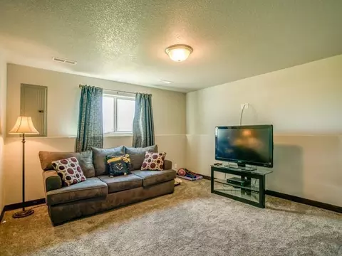 4113 Shoal Loop SE, Mandan, ND 58554 photo 15