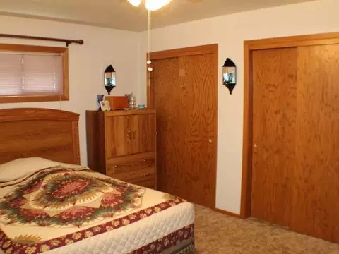 1614 Harmon Ave, Bismarck, ND 58501 photo 8