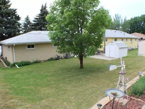 1614 Harmon Ave, Bismarck, ND 58501 photo 25