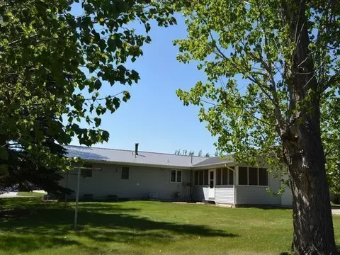 616 2nd St NE, Garrison, ND 58540 photo 2