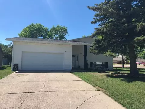367 8th St NE, Garrison, ND 58540 photo 1
