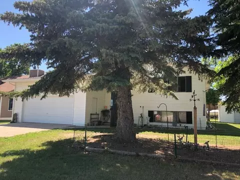 367 8th St NE, Garrison, ND 58540 photo 3