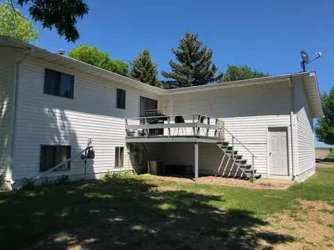367 8th St NE, Garrison, ND 58540 photo 2