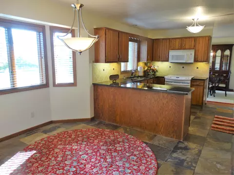 2209 Harbor Dr, Bismarck, ND 58504 photo 10