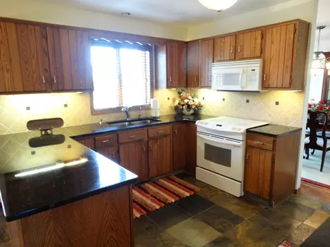 2209 Harbor Dr, Bismarck, ND 58504 photo 8