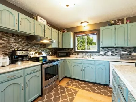 4785 Rolling Ridge Rd NE, Bismarck, ND 58503 photo 4