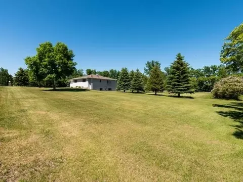4785 Rolling Ridge Rd NE, Bismarck, ND 58503 photo 27