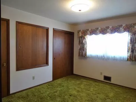 377 Telstar Dr, Bismarck, ND 58503 photo 10