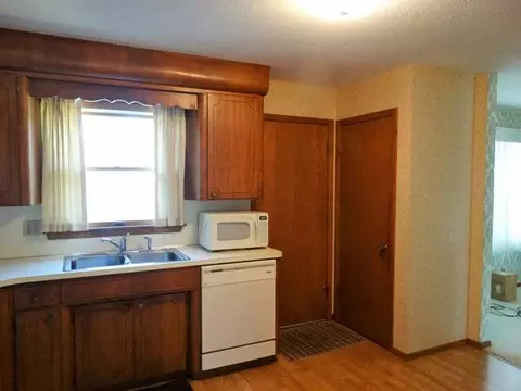 377 Telstar Dr, Bismarck, ND 58503 photo 4