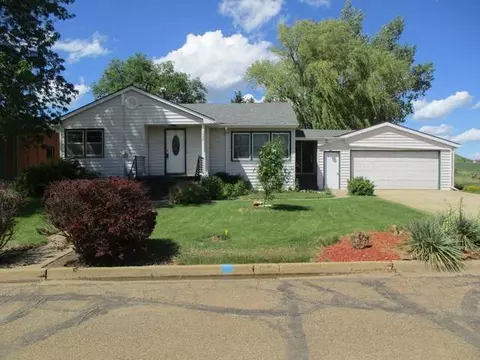 330 2nd Ave E, Carson, ND 58529 photo 1