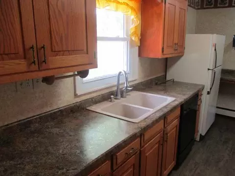 330 2nd Ave E, Carson, ND 58529 photo 2