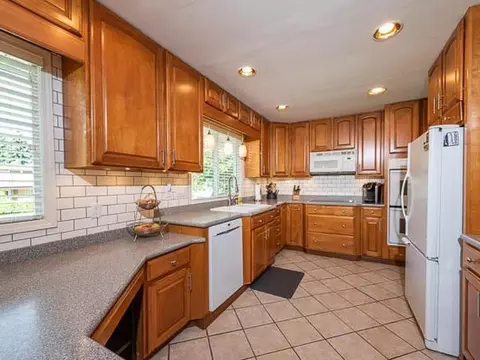 1011 Arthur Dr, Bismarck, ND 58501 photo 8