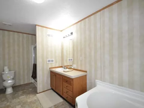 225-2500 Centennial Rd, Bismarck, ND 58503 photo 8