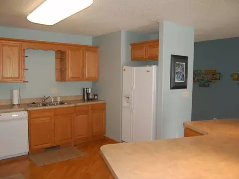 712 Brome Ave, Bismarck, ND 58503 photo 4