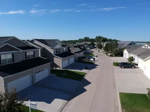 1313 Bayview Ct, Bismarck, ND 58504 photo 24