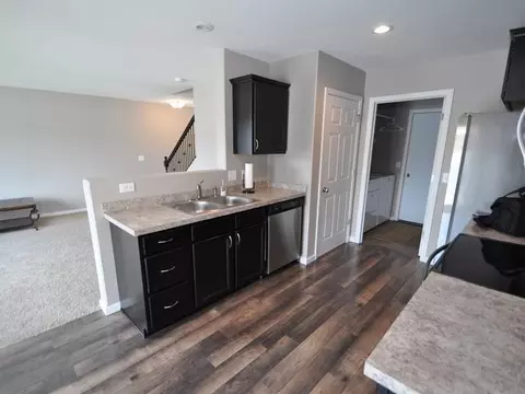 1313 Bayview Ct, Bismarck, ND 58504 photo 4