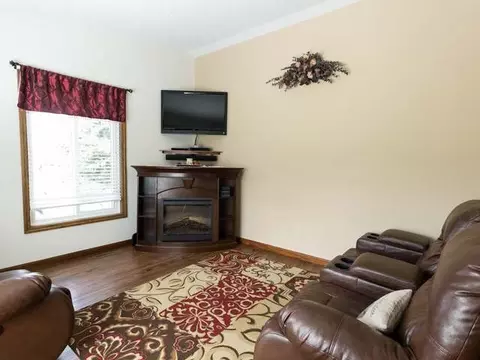 3313 C Ave E, Bismarck, ND 58501 photo 2