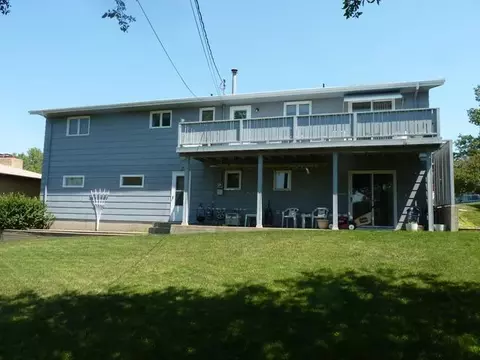 605 5 Ave NW, Mandan, ND 58554 photo 2