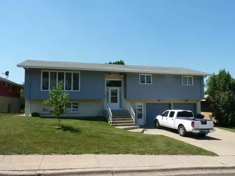 605 5 Ave NW, Mandan, ND 58554 photo 1