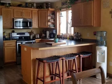 900 27 St SE, Mandan, ND 58554 photo 2