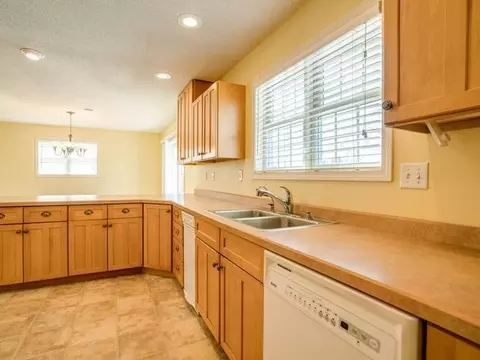 1751 Montego Dr, Bismarck, ND 58503 photo 8