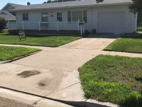 618 16th St S, Bismarck, ND 58504 photo 21