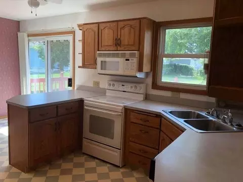 618 16th St S, Bismarck, ND 58504 photo 17
