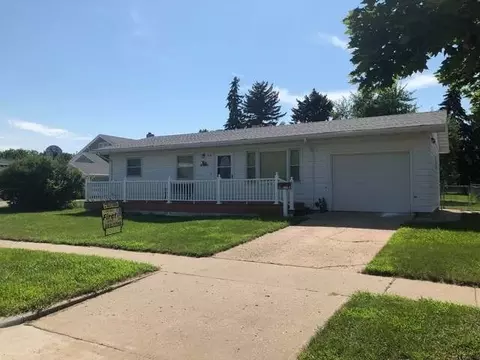 618 16th St S, Bismarck, ND 58504 photo 5
