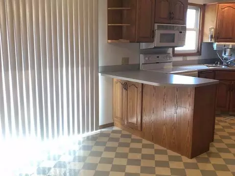 618 16th St S, Bismarck, ND 58504 photo 23
