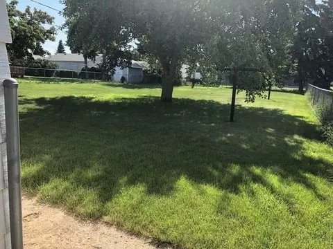 618 16th St S, Bismarck, ND 58504 photo 18