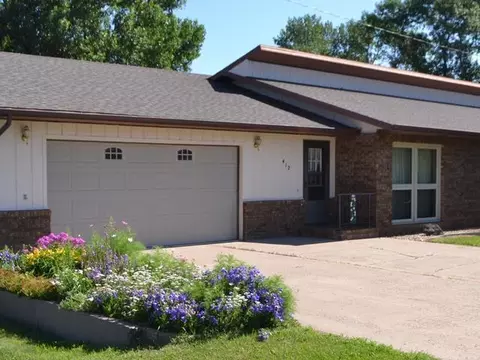 412 3rd St SW, Steele, ND 58482 photo 3