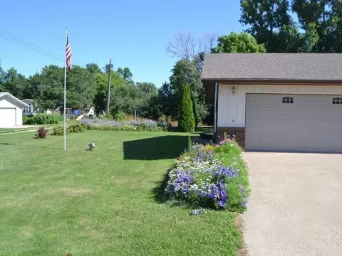 412 3rd St SW, Steele, ND 58482 photo 4