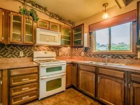 126 Reno Ave E, Bismarck, ND 58504 photo 5