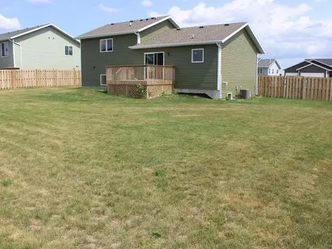 5400 Normandy St, Bismarck, ND 58503 photo 8