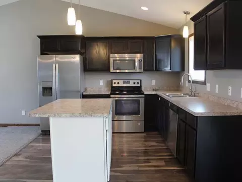 5400 Normandy St, Bismarck, ND 58503 photo 12